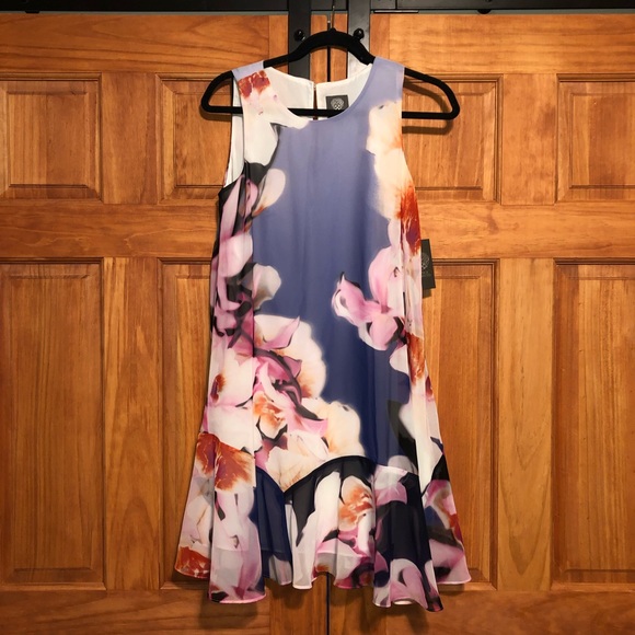Vince Camuto Dresses & Skirts - Vince Camuto Floral Chiffon Dress